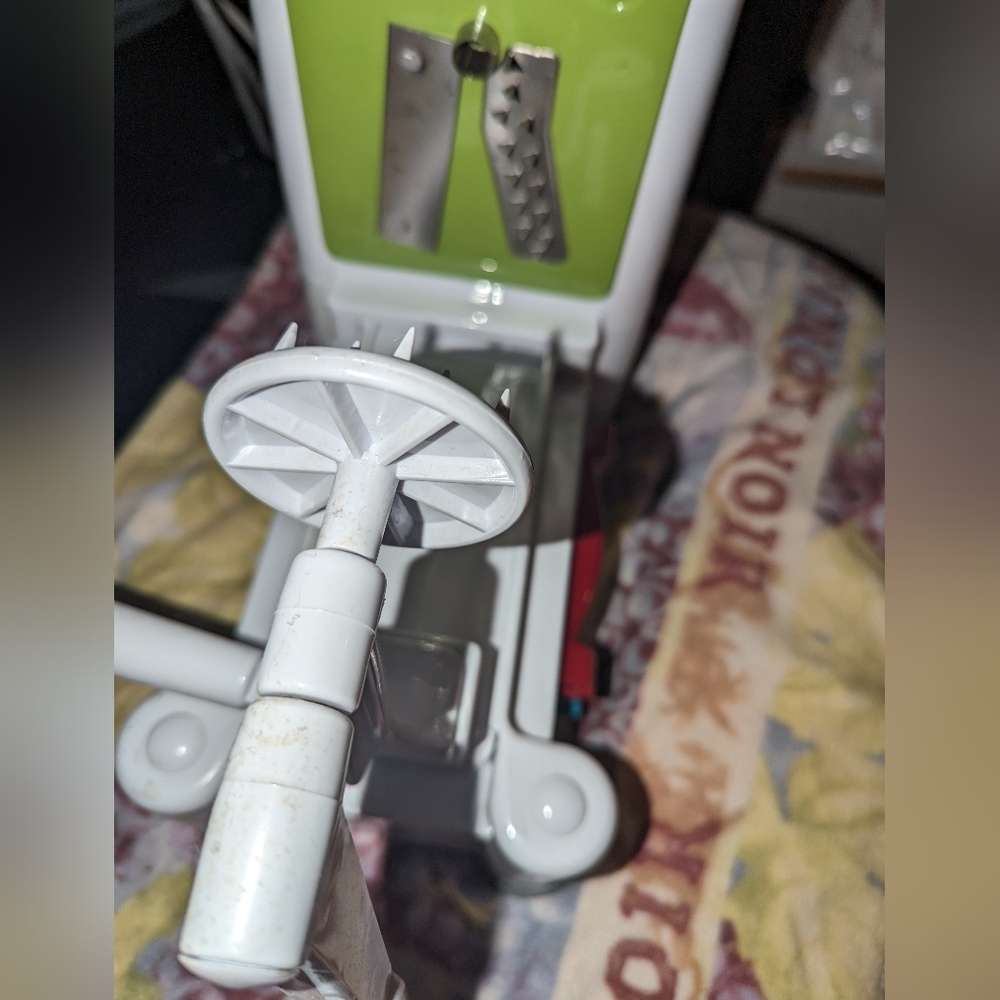 FOOD NETWORK - Three Size Spiralizer